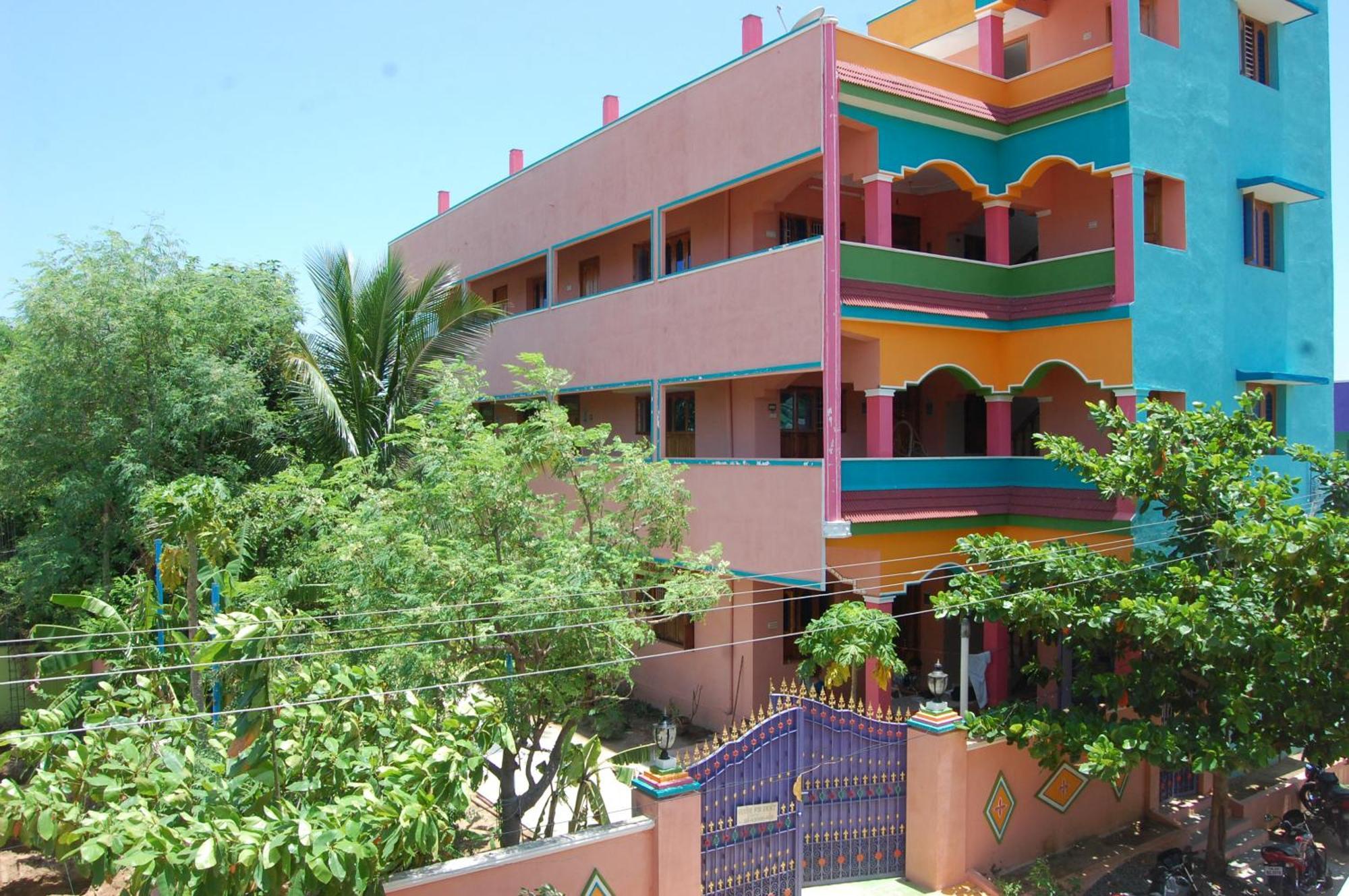 Rainbow Guest House Tiruvannāmalai المظهر الخارجي الصورة