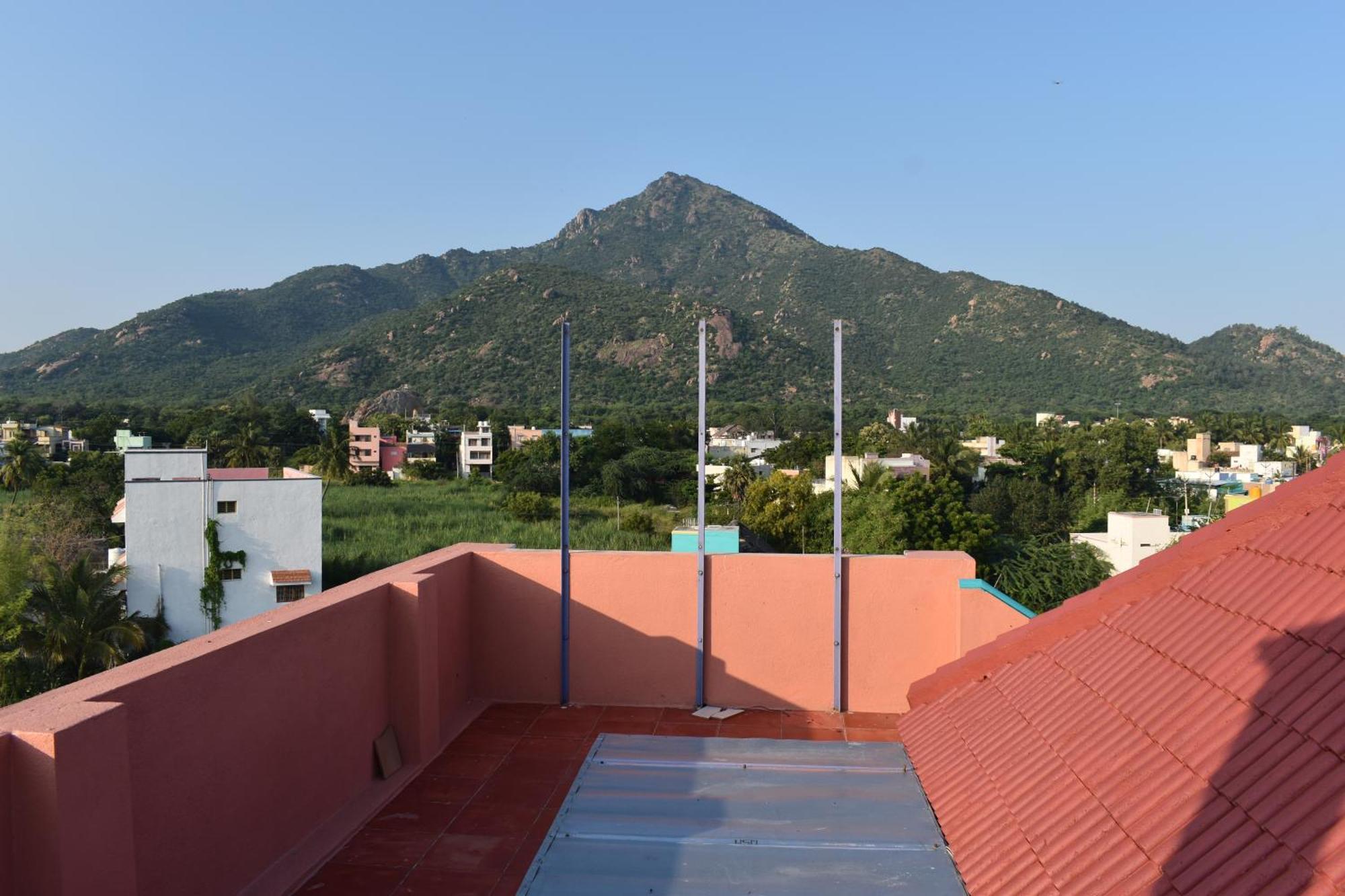 Rainbow Guest House Tiruvannāmalai المظهر الخارجي الصورة