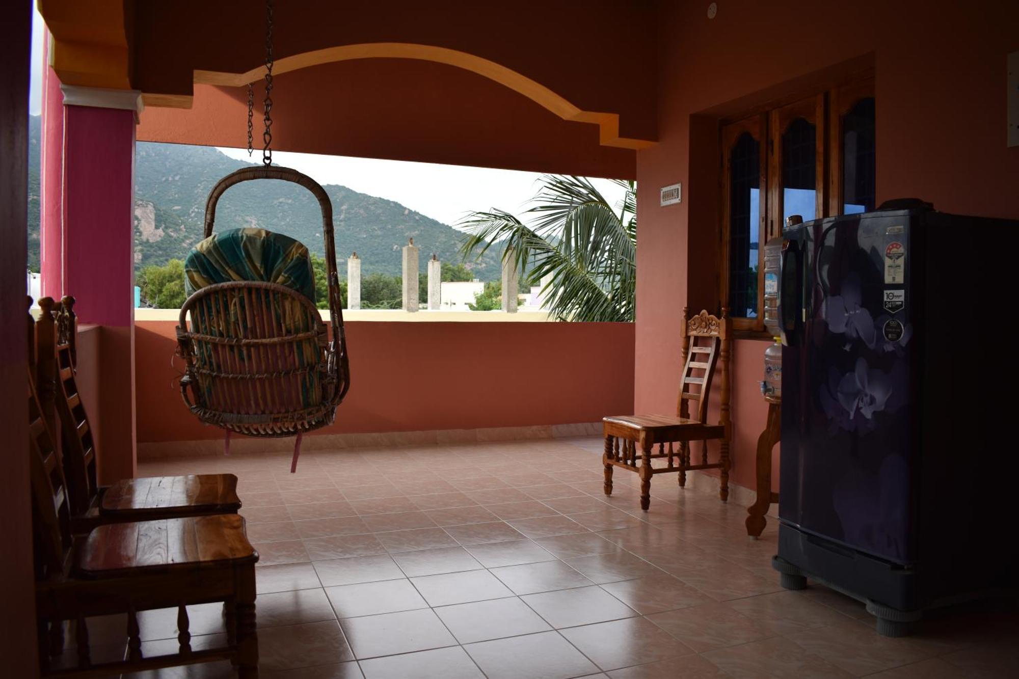 Rainbow Guest House Tiruvannāmalai المظهر الخارجي الصورة