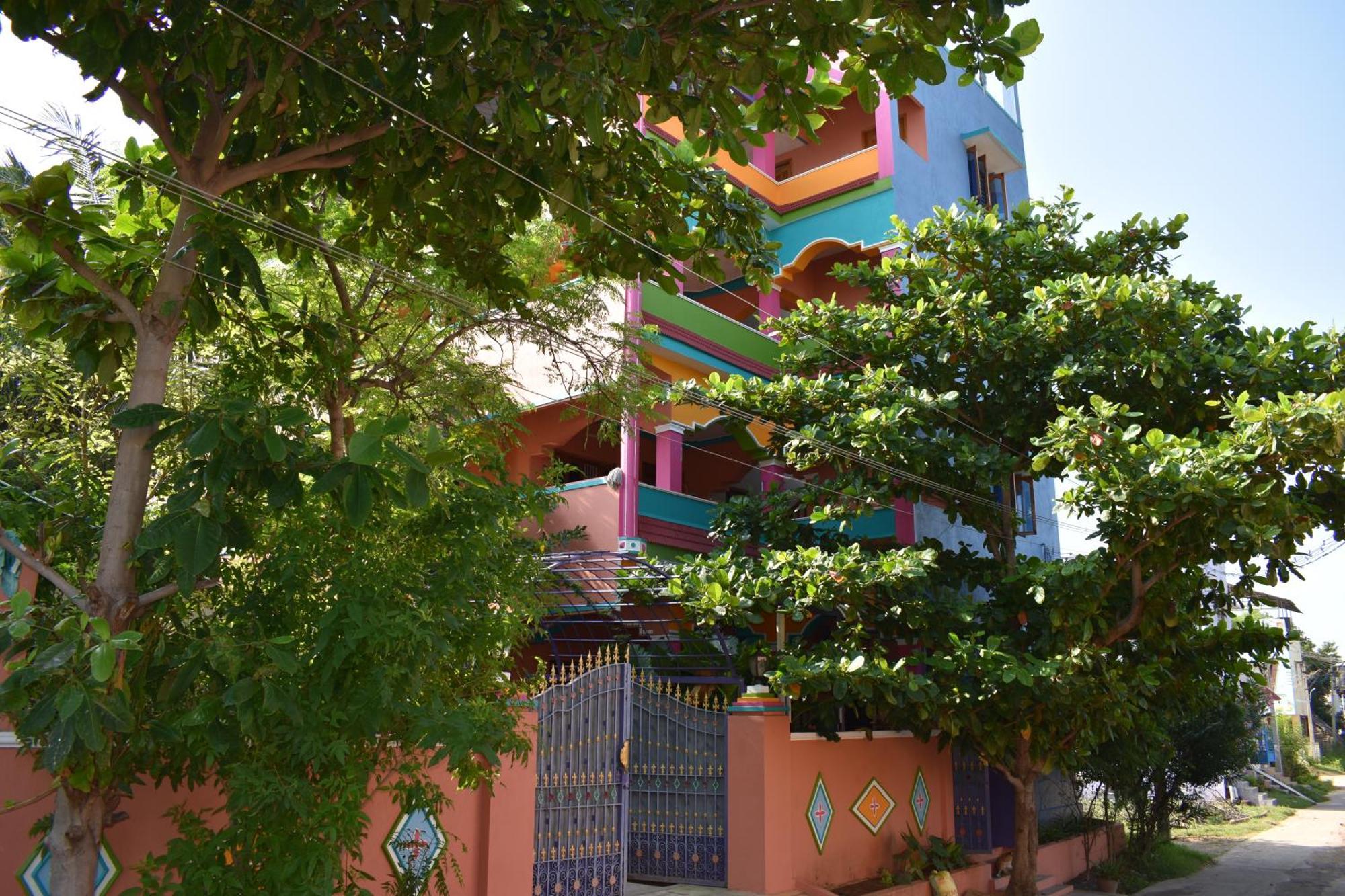 Rainbow Guest House Tiruvannāmalai المظهر الخارجي الصورة