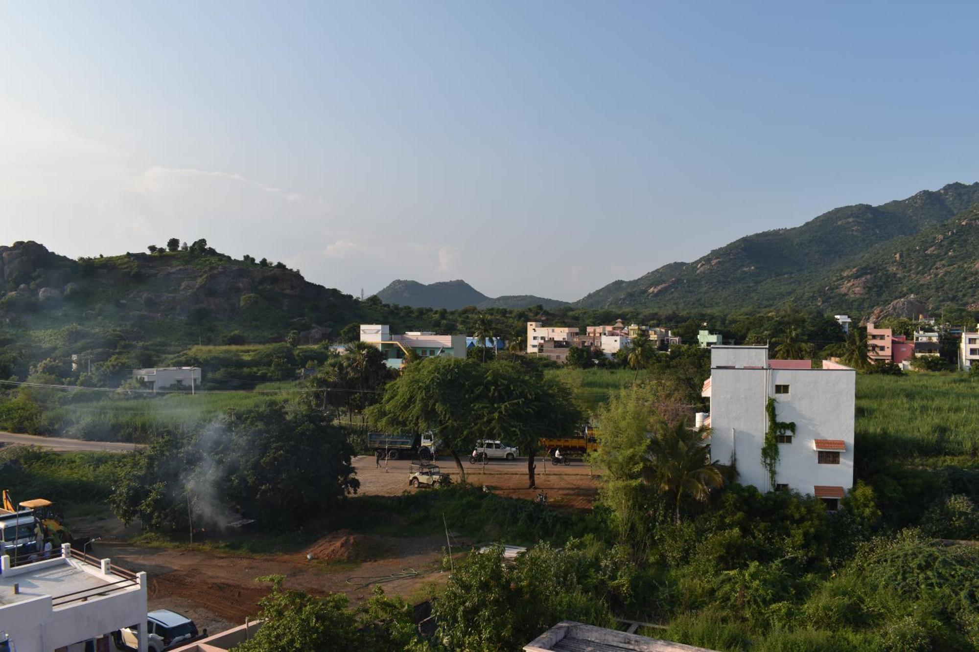 Rainbow Guest House Tiruvannāmalai المظهر الخارجي الصورة