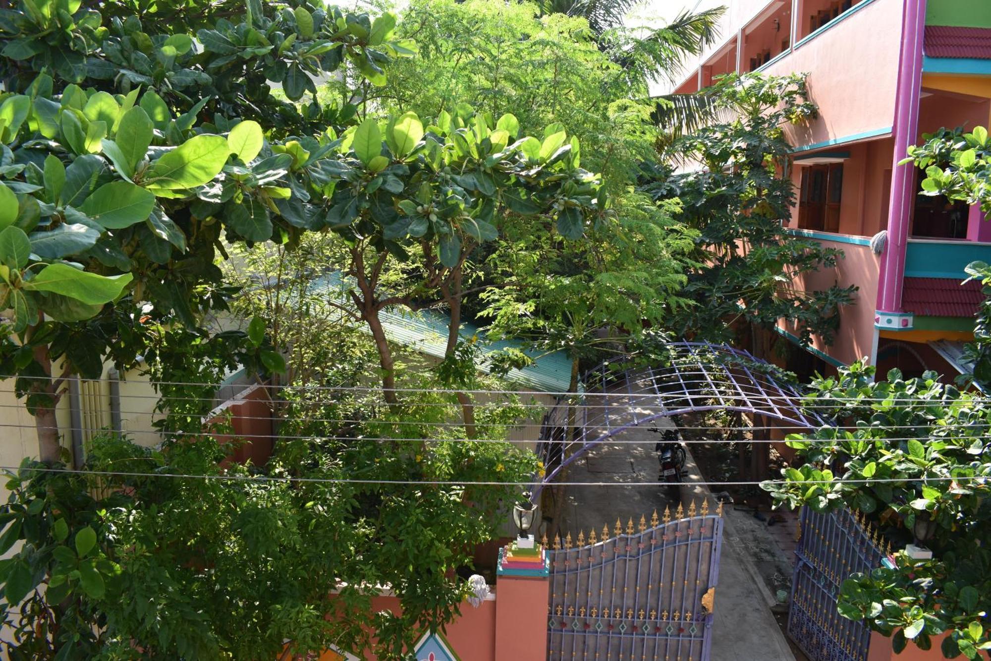 Rainbow Guest House Tiruvannāmalai المظهر الخارجي الصورة